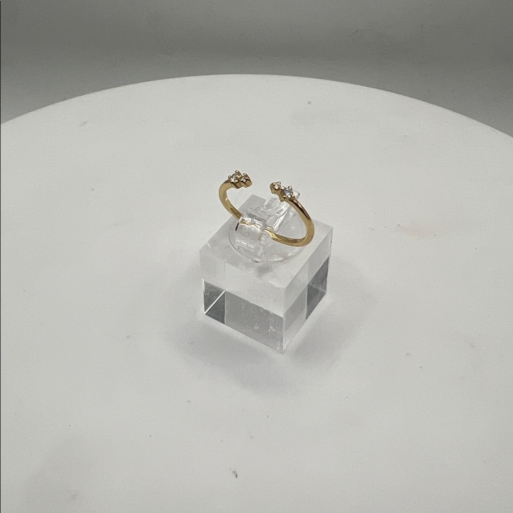 Elegant Gold Tone Open Ring with Crystal Accents Size 6